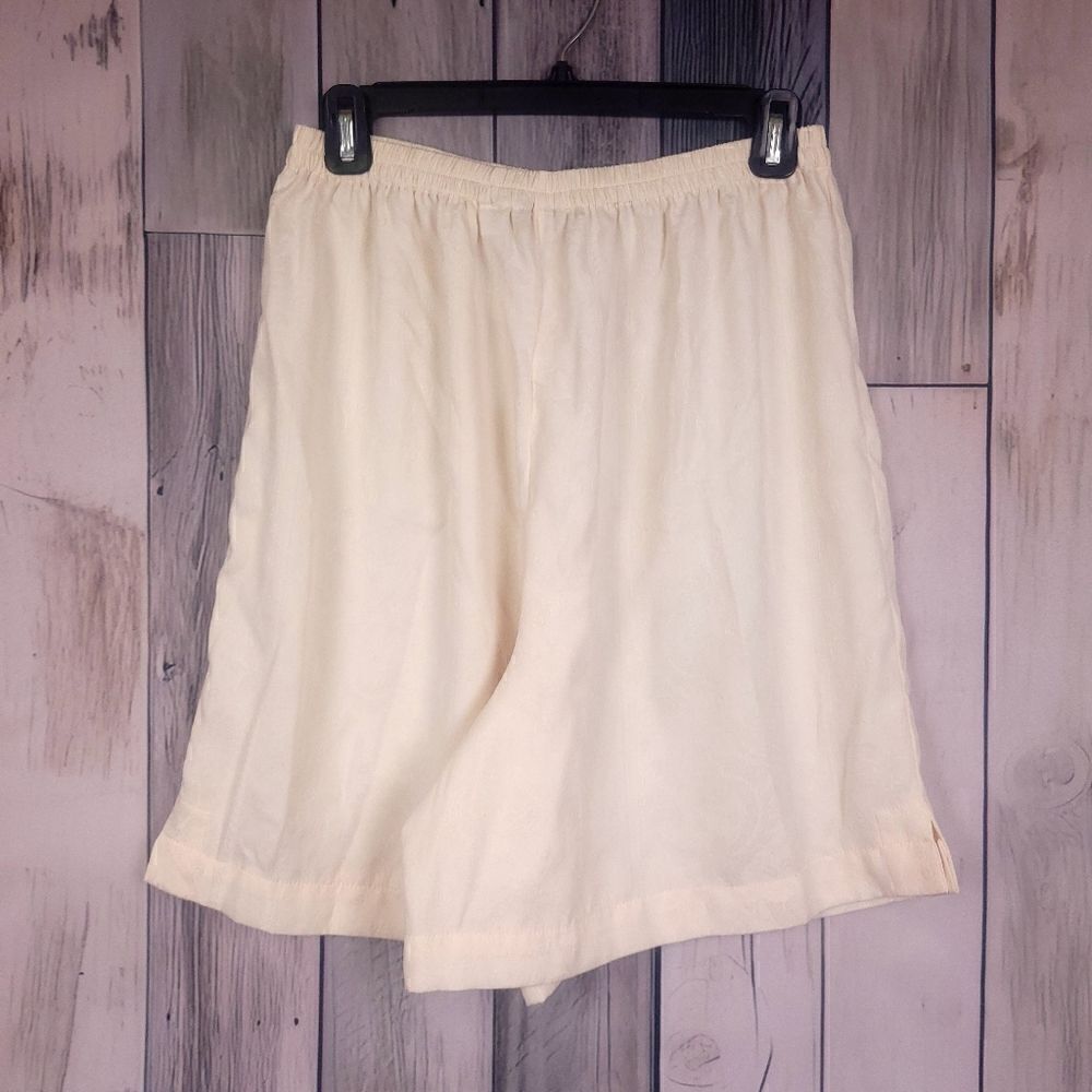 Vintage Victoria's Secret Cream Floral Paisley Embossed Shorts Pajama Bottoms M - Picture 4 of 5